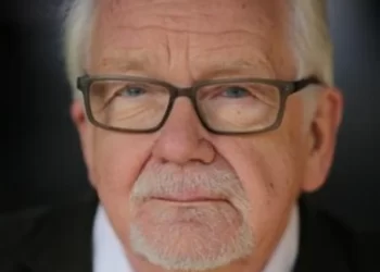 Actor Tom Owen dies ‘peacefully’ aged 73