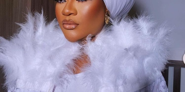 Nkechi Blessing Sunday addresses the “small small boys” professing their love in her DM