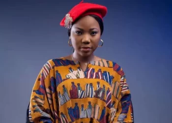 2023: Nigerians knock gospel singer, Mercy Chinwo for performing at PDP rally in Akwa Ibom