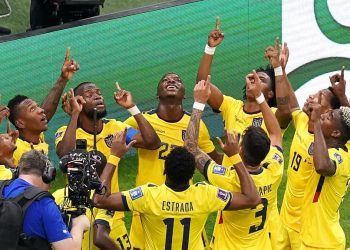 Ecuador defeat hosts Qatar in World Cup opener