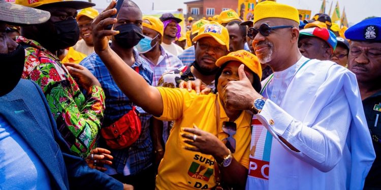 2023: Abiodun campaign train hits Ijebu East, commissions Esure road