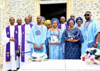 Late Olagoke Lasile Honoured By Children, Family Members (Pictures)