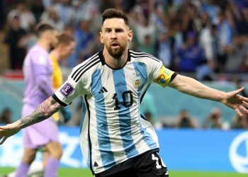 Messi told to retire from Argentina national team