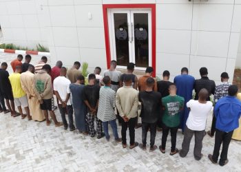 EFCC arrests cleric, twins, students for alleged internet fraud in Kwara