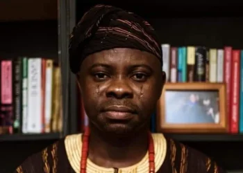 Buhari hails Nigerian professor who won $300k history prize, says he’s a ‘Worthy ambassador