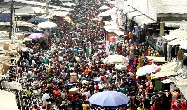 Man runs mad in Lagos market