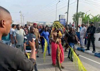 Drama as Rivers PDP storms INEC office with herbalists, charms