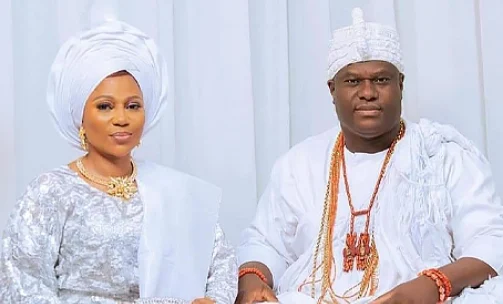 Ooni unveils latest wife, Olori Akinmuda