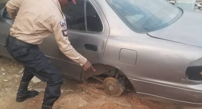 FRSC arrests man driving car with 3 tyres in Ogun