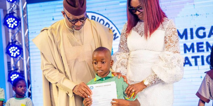 Abiodun Doles Out N55m In ScholarshipTo Indigent Students In Memory Of Late Son