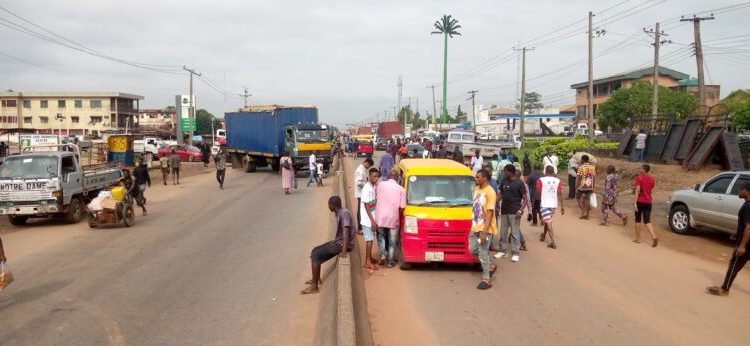 Commuters Stranded As Residents Block Expressway In Edo