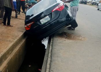 Car wash attendant narrowly escapes death as he crashes customer’s vehicle during ‘test drive’ in Port Harcourt