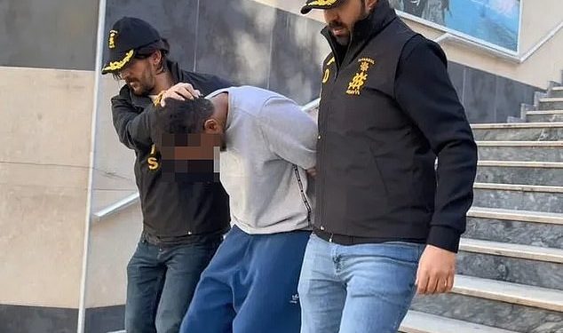 Husband ‘k!lls his 26-year-old wife by stabbing her 41 times in the neck with a screwdriver