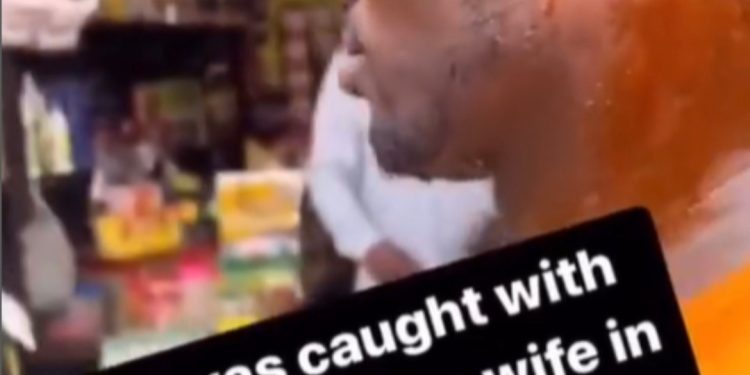 Man disgraced after being spotted shopping in a market with another man’s wife (video)