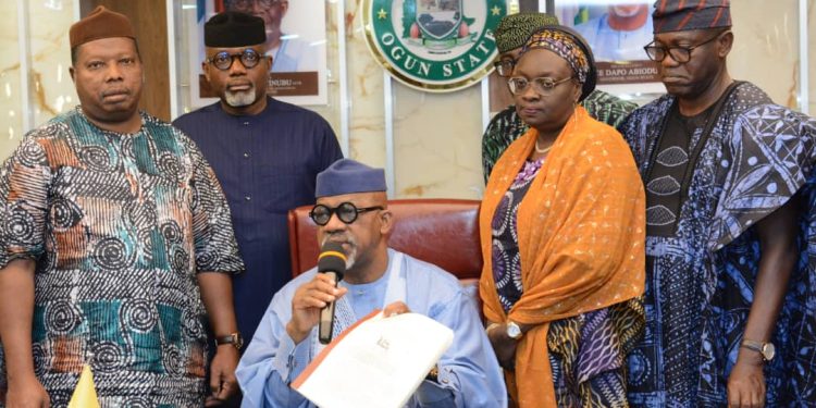 Abiodun signs N703.028bn 2024 budget into law, says it will make Ogun Nigeria’s infrastructure capital