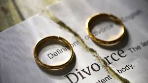 Divorce your husband if he can’t afford the kind of lifestyle you want – Nigerian man tells married women who beg other men for money