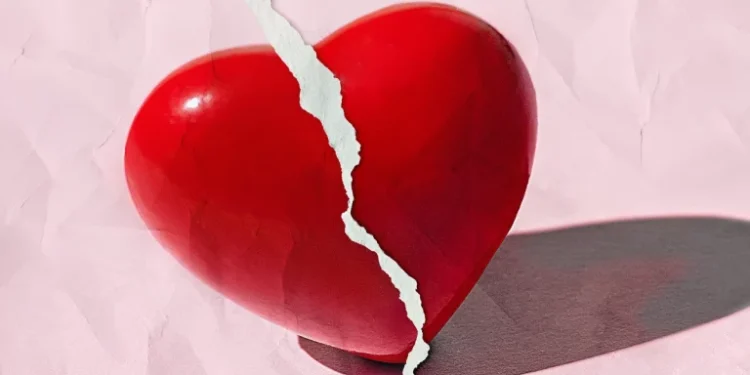 Man quit relationship after girlfriend refused to return N50,000 he lent her