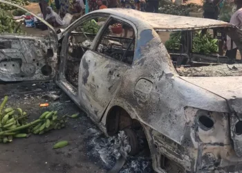 Osun: Mob sets car ablaze for killing teacher
