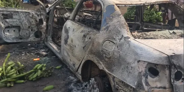 Osun: Mob sets car ablaze for killing teacher