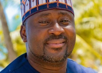 Desmond Elliot stirs controversy on social media for distributing perfumes, books to constituents