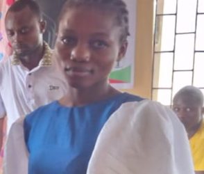 Man in police net for killing 20-yr-old girlfriend