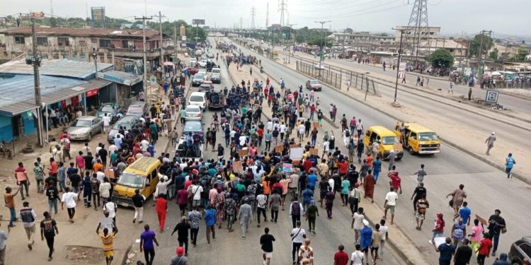 Banks, pension companies close operations over nationwide protests