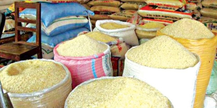 Hardship: FG halts plan to sell bags of rice to civil servants
