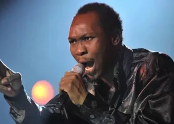 Seun Kuti, Aisha Yesufu trade insults over women’s freedom