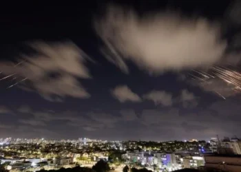 Iran launches missile attacks on Israel