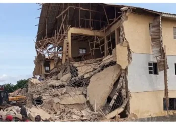 10 dead as building collapses in Oyo