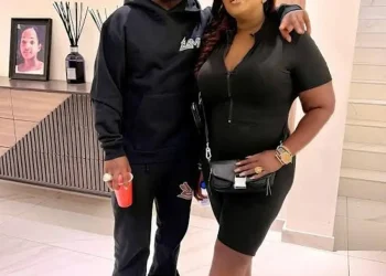 Davido reconciles with Eniola Badmus