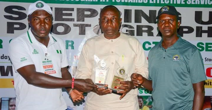 Alao, Dangana Receive Abdul Momoh Photography Ambassadorial Award