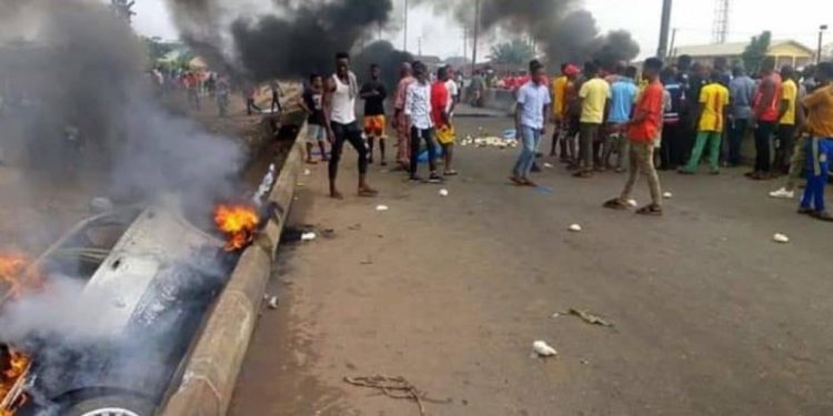 30 passengers burnt to death in Ondo car crash