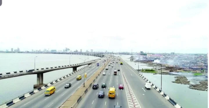 Woman dies after jumping off Third Mainland Bridge