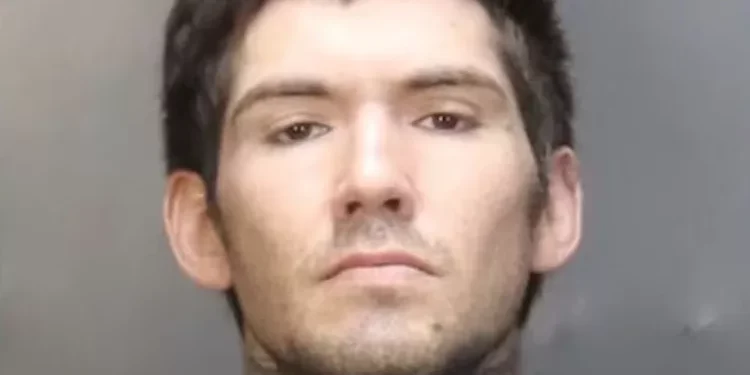 35-year-old man burns girlfriend, 64, for talking too much
