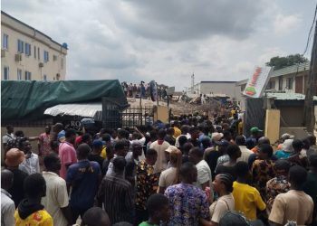 Many feared dead as building housing restaurant collapses in Lagos (video)