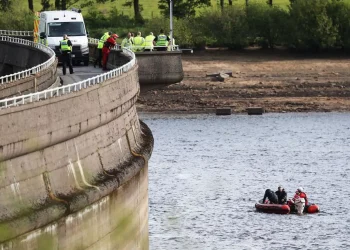 Girl, 13, falls into reservoir while taking selfie with her father; body pulled from water