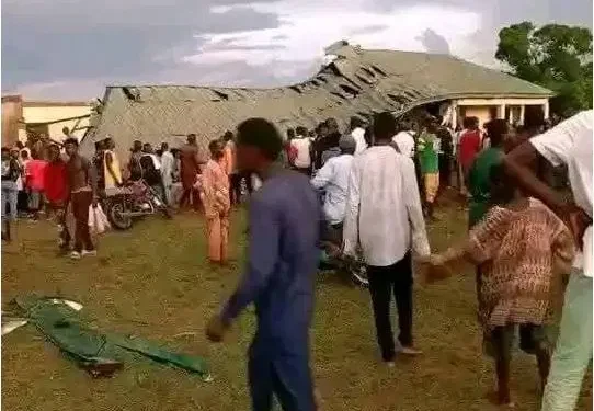 Students escape death in Taraba as classroom collapses during exams