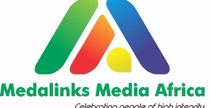 Medalinks honours Consultant Gynaecologist, and others with awards of excellence