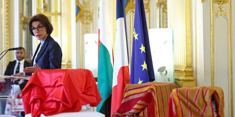 France returns skull of beheaded king to Madagascar after 128 years