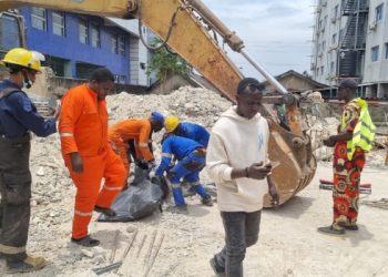 One Dead, Four Rescued As Three-Storey Building Collapses In Lagos