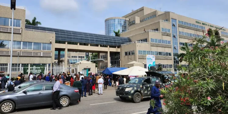 Army orders protesting ex-soldiers to vacate Finance Ministry headquarters