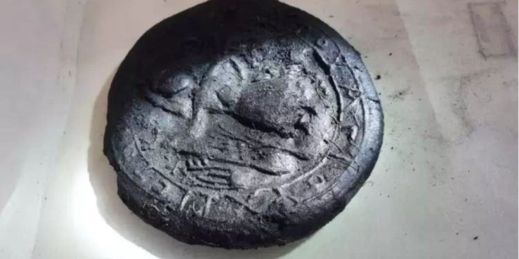 Scientists discover 1,300-year-old Jesus bread