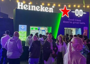 Long queues, high prices as Saudi Arabia quietly expands its only alcohol store