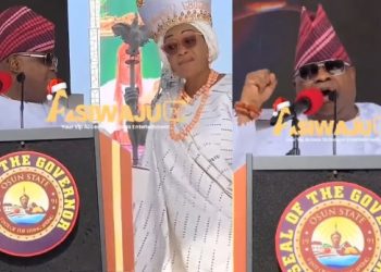 Stop singing, give your speech’ – Remi Tinubu cautions Governor Adeleke at a public event