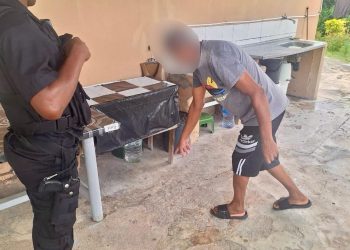 Thief steals pot of food on fire