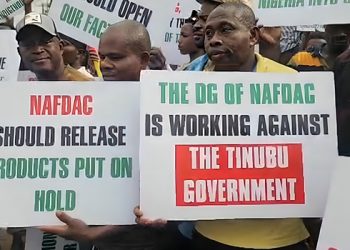 Food And Beverage Workers Protest At NAFDAC Lagos Office Over Sachet Alcohol Ban