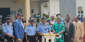 Ogun CP hands over rescued Gateway Polytechnic students to families, school management