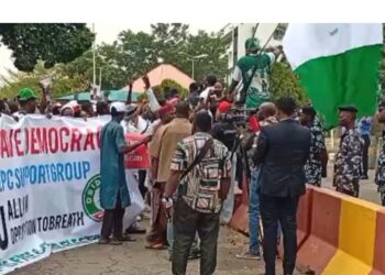 Atiku, Obi, Amaechi, Kwankwaso, Aregbesola, Mark, Others Lead ‘Save Democracy’ Protest