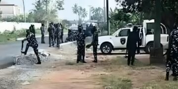 Drama In Ijebu-Ode: Police Lay Siege to Daniel’s Home